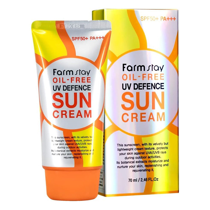 کرم ضد آفتاب بی رنگ فارم استی spf 50 مدل OIL-FREE مناسب پوست های مختلط و چرب حجم 70 میلی لیتر