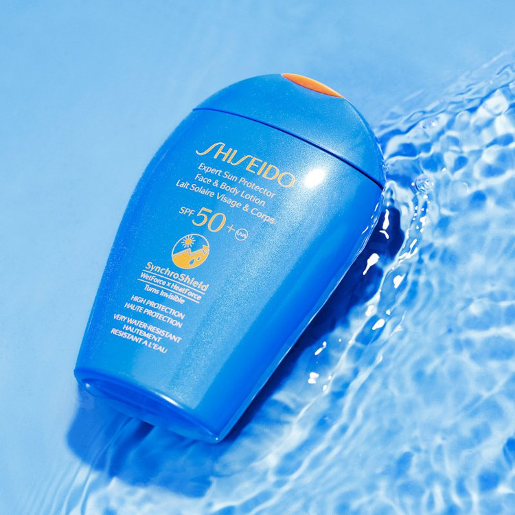 لوسیون ضد آفتاب رنگی spf 50 شیسیدو مدل Expert مناسب انواع پوست حجم 150 میلی لیتر