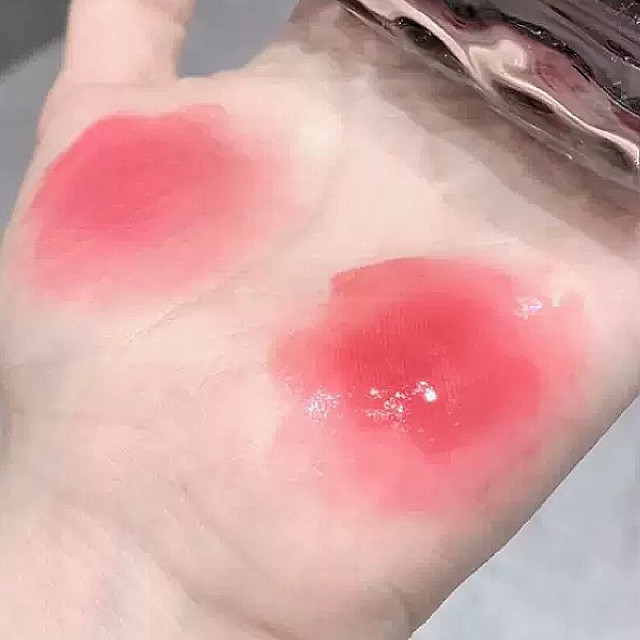 رژ لب مایع گه گه بیر مدل لیپ گلاس کد 02
