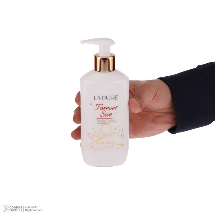 لوسیون بدن کرمی لپیور مدل Forever Sun حجم 236 میلیلیتر مناسب بانوان، مرطوبکننده و ضد خشکی پوست با ترکیبات گلیسیرین، آلانتوئین و پارافین مایع، جذب سریع و رایحه ماندگار
