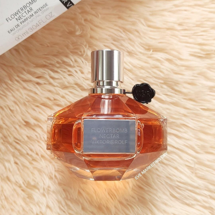 ادو پرفیوم زنانه ویکتور اند رالف مدل Flowerbomb Nectar حجم 90 میلی لیتر