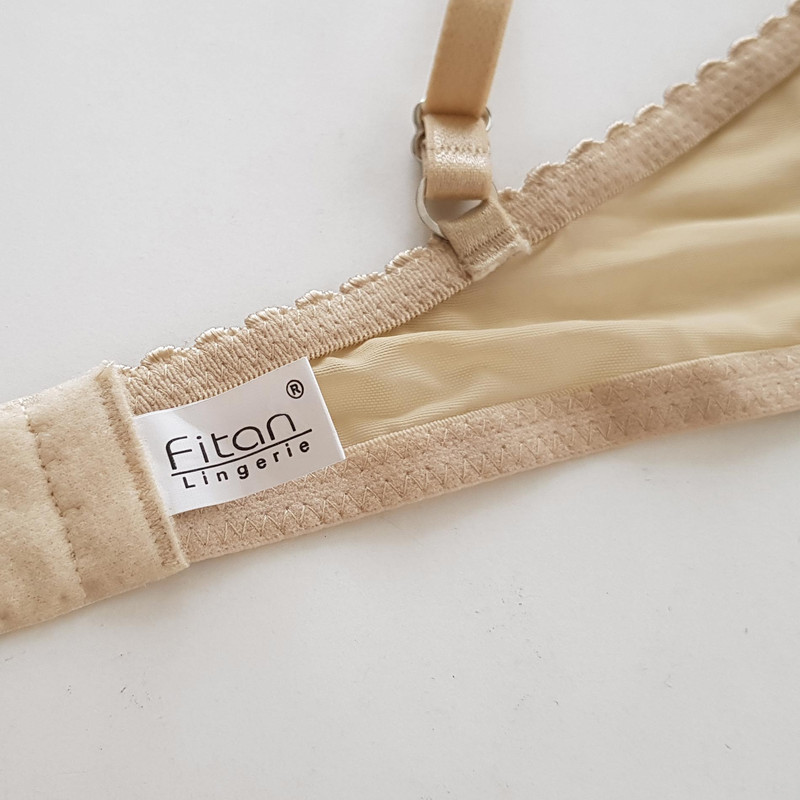 ست شورت و سوتین زنانه فیتن فرخ زادی مدل فنردار گیپور کد 4952-8