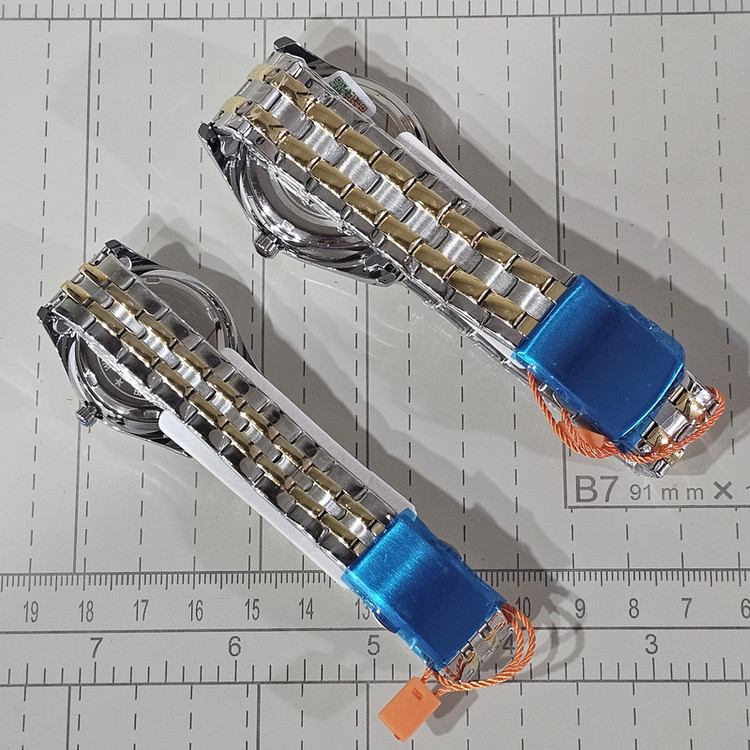 ست ساعت مچی عقربهای کوارتز زنانه و مردانه اسکمی مدل 90-98 کد 05