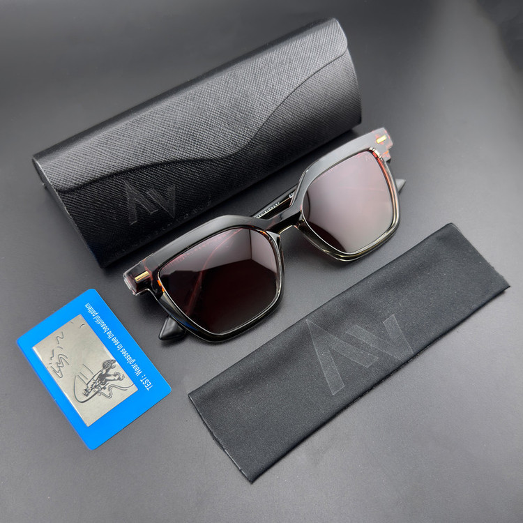 عینک آفتابی گربه ای زنانه آلبرت وگ مدل S26108C5 Acetate Avantgarde Visionary