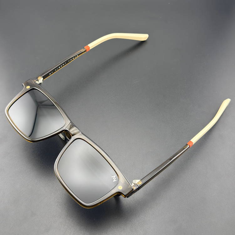 فریم عینک طبی ویفرر (Wayfarer) آلبرت وگ مدل CG-7703-C526-P97 Polarized Double Switch مناسب برای انواع صورت به همراه کاور آفتابی