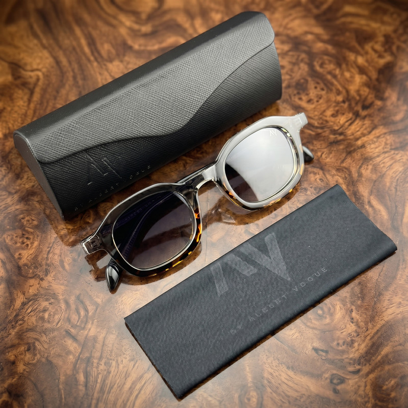 عینک آفتابی بیضی آلبرت وگ مدل S-31104-C4 Acetate Avantgarde Visionary