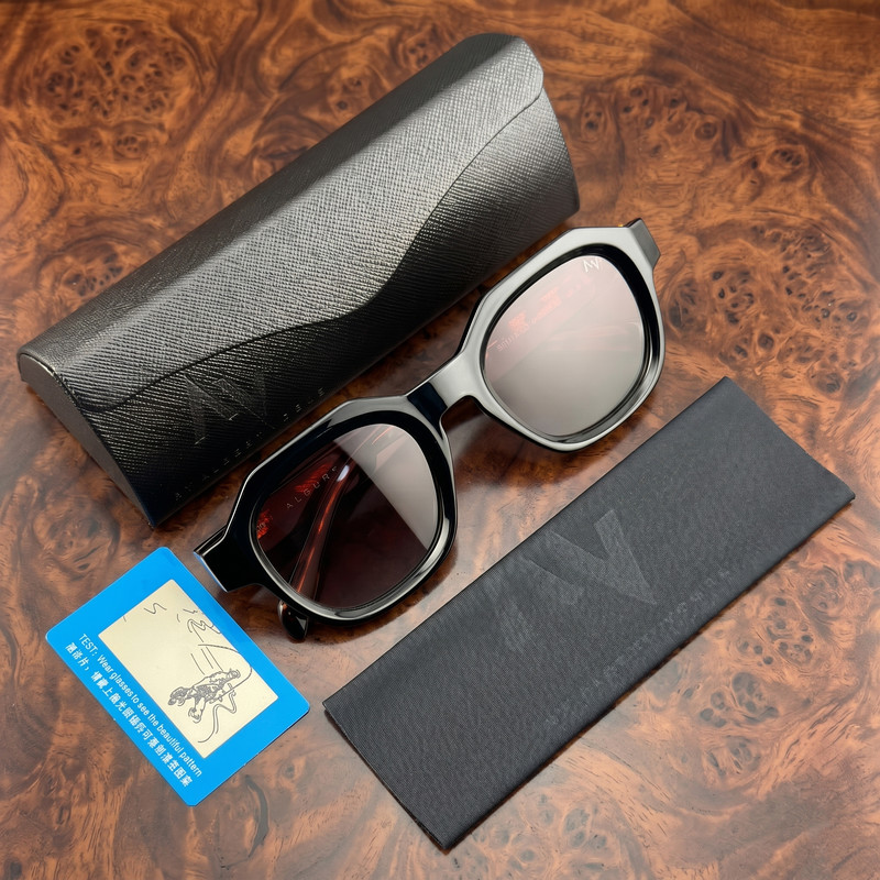 عینک آفتابی پنتوس (Pantos) آلبرت وگ مدل S31112C2 Acetate Avantgarde Visionary