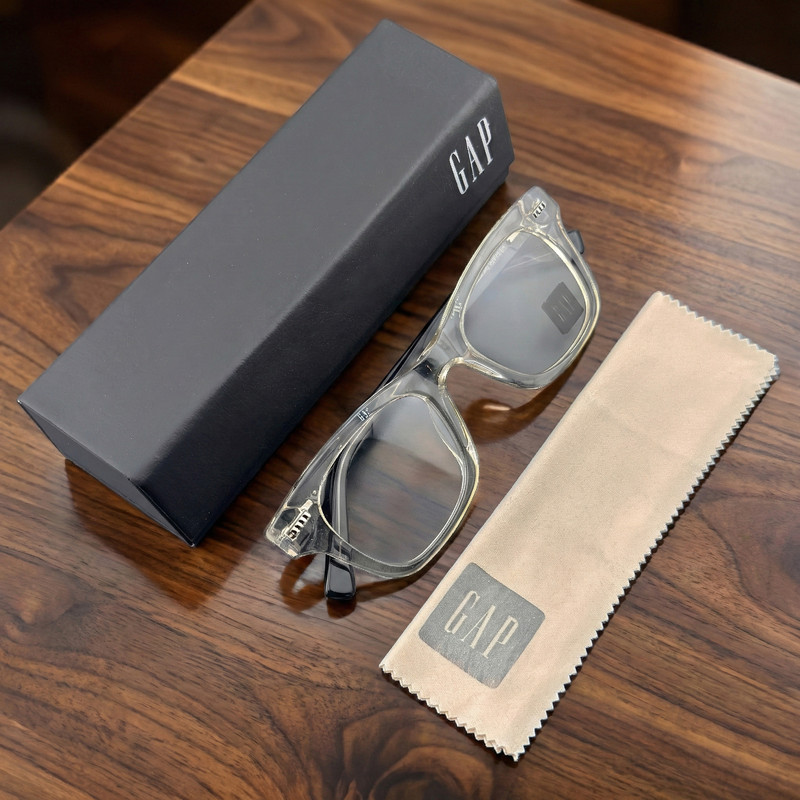 فریم عینک طبی ویفرر (Wayfarer) گپ مدل 8002C3 Transparent Pearl River مناسب برای صورت بیضی، گرد