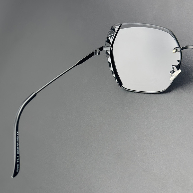 عینک آفتابی پروانه ای زنانه مدل P2205T1-1 Polarized Obsidian