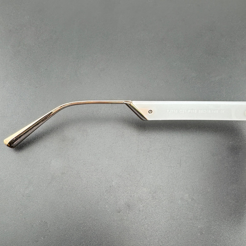 عینک آفتابی پروانه ای زنانه مدل TJ718C21-P115
