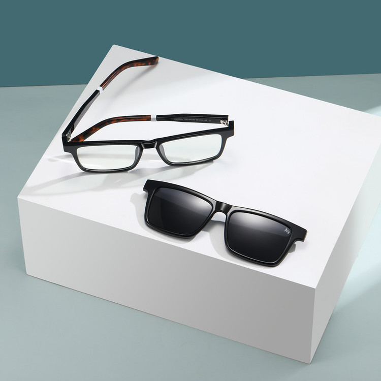 فریم عینک طبی مستطیلی آلبرت وگ مدل CG7703C01P97 Polarized Double Switch مناسب برای انواع صورت به همراه کاور آفتابی