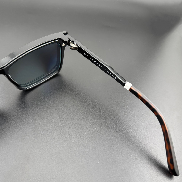 فریم عینک طبی مستطیلی آلبرت وگ مدل CG7703C01P97 Polarized Double Switch مناسب برای انواع صورت به همراه کاور آفتابی