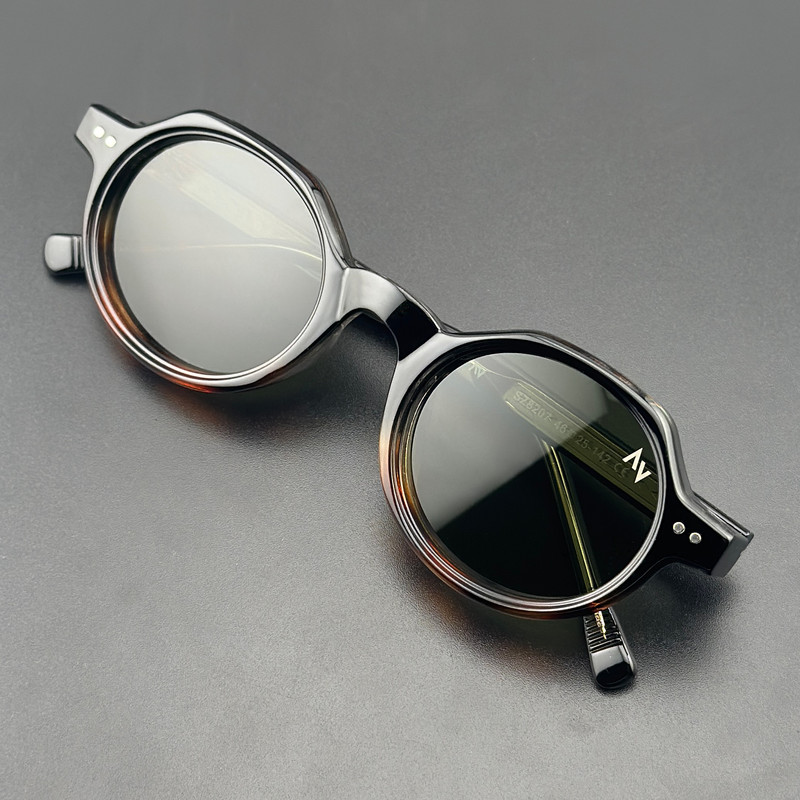 عینک آفتابی فرم خاص آلبرت وگ مدل SZ8207 Tortoise Hunter