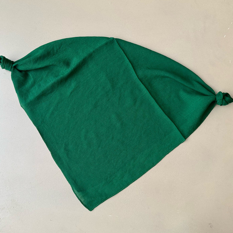 روسری نخ زنانه مدل مینی اسکارف نخی ساده کد 1 با طول و عرض 70x70 سانتیمتر