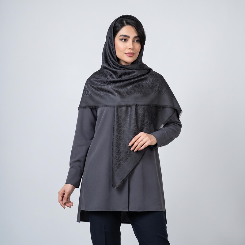 روسری زنانه مدل  نخی ژاکارد اداری رسمی چهار فصل قواره بزرگ 140 دور ریش کد 3