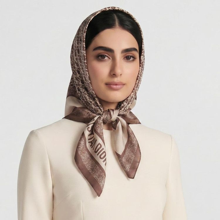 مینی اسکارف زنانه مدل نخی نوشته دار حاشیه ساده