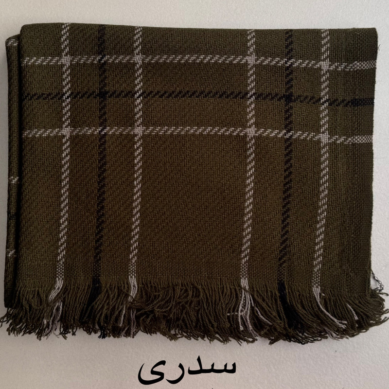 شال زنانه مدل کاموایی بافتنی چهارخانه پاییزی ریش ریشی کد 1