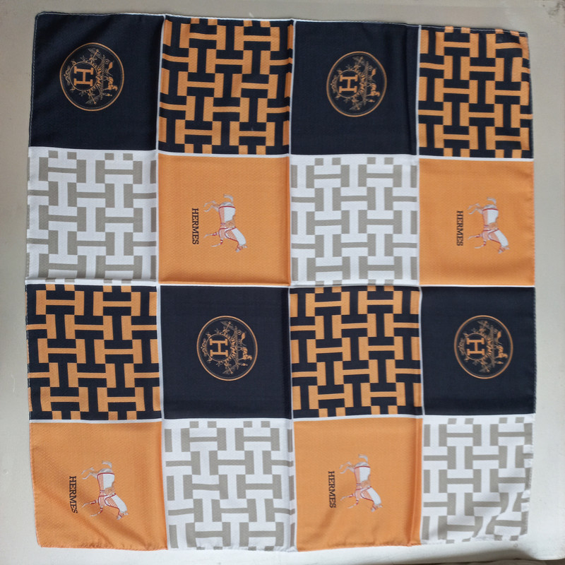 روسری زنانه مدل قواره کوچک