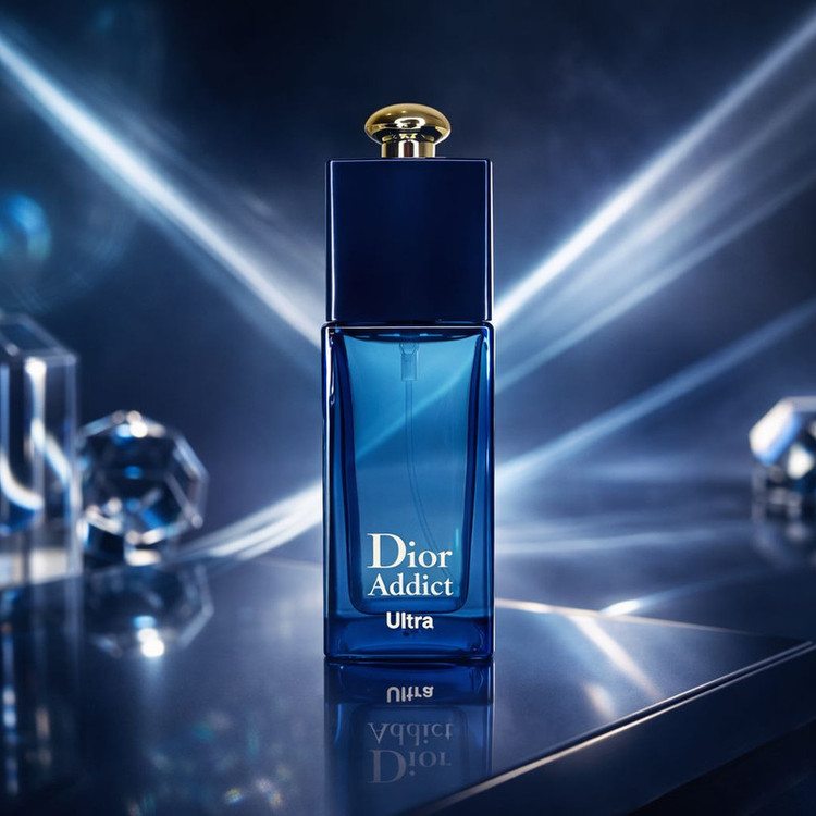 عطر جیبی زنانه اولترا ویرچوآل مدل Dior Addict با رایحه گرم حجم 30 میلیلیتر