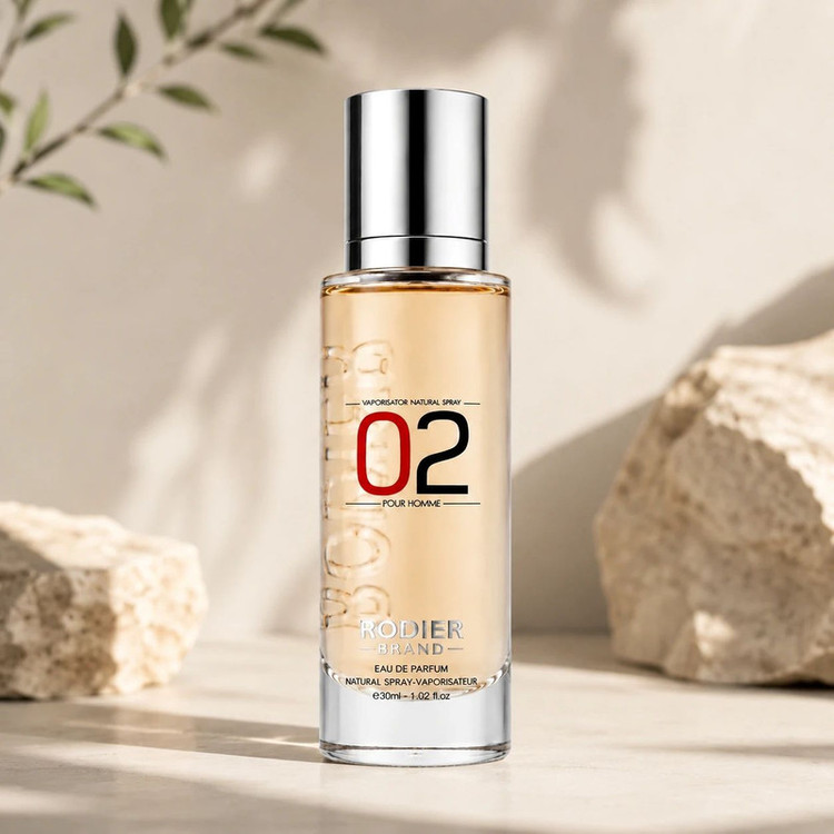 عطر جیبی مردانه رودیر مدل molecule 02 با رایحه گرم، تند حجم 30 میلیلیتر