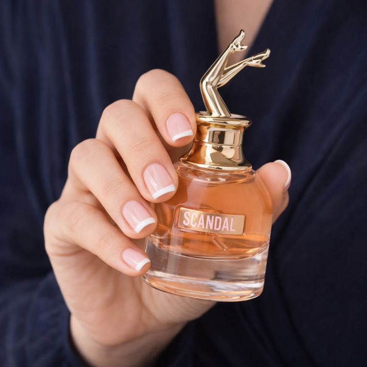 عطر جیبی زنانه اولترا ویرچوآل مدل Scandal با رایحه شیرین حجم 30 میلیلیتر