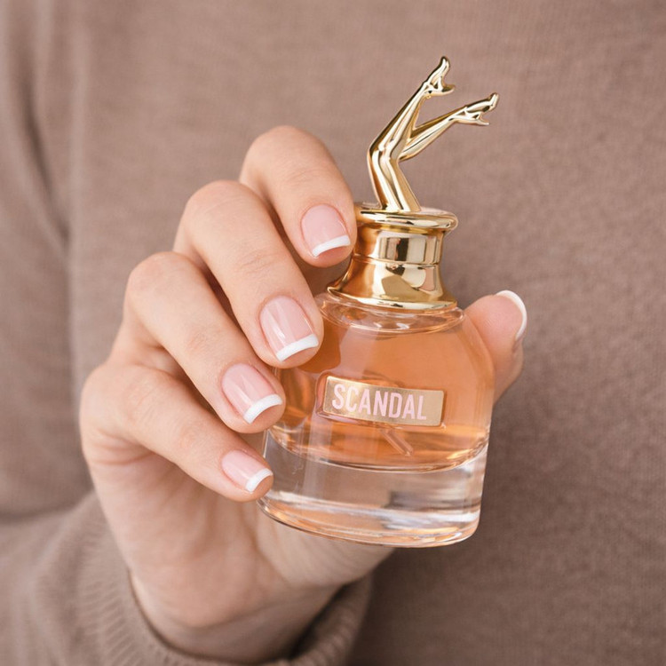 عطر جیبی زنانه اولترا ویرچوآل مدل Scandal با رایحه شیرین حجم 30 میلیلیتر