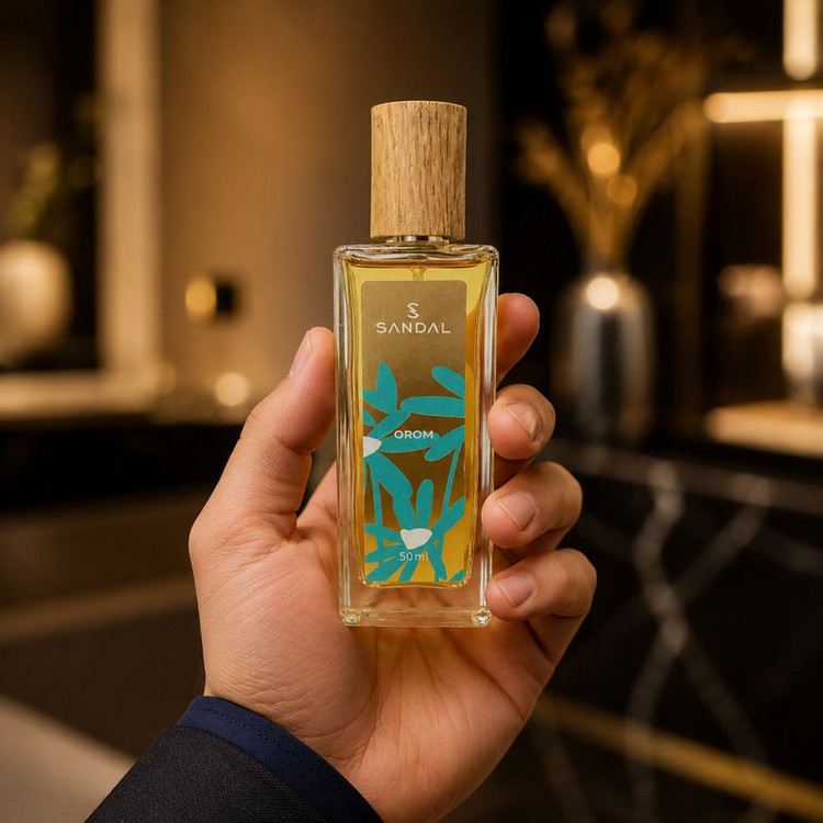 ادو پرفیوم مردانه صندل مدل Bvlgari Orom با رایحه گرم حجم 50 میلی لیتر