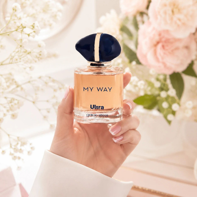 عطر جیبی زنانه اولترا ویرچوآل مدل Giorgio Armani My Way با رایحه گلی، خنک حجم 32 میلیلیتر