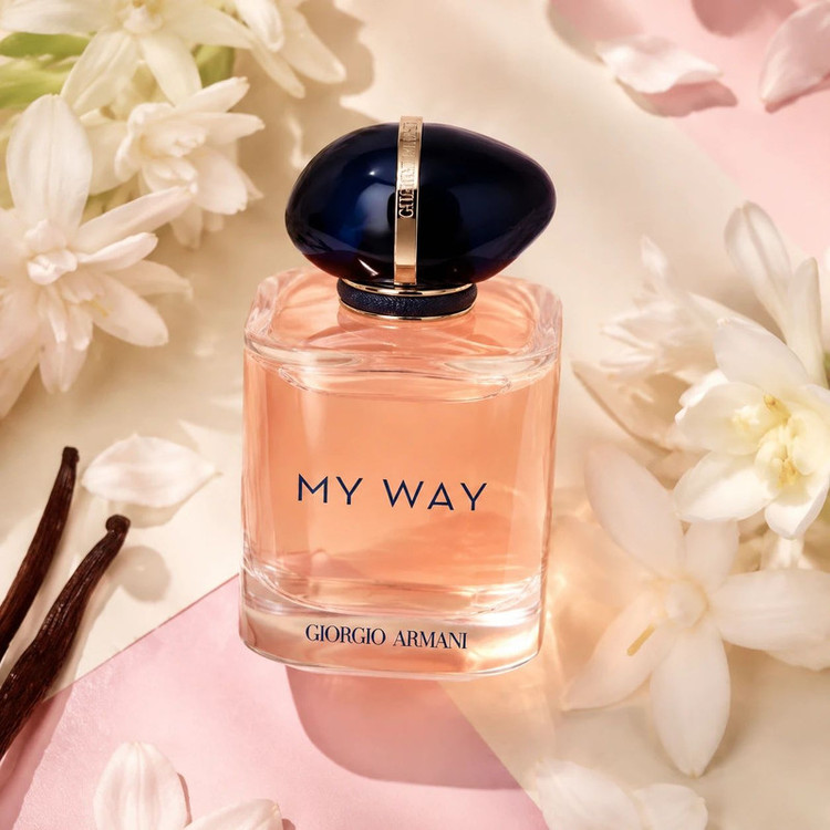 عطر جیبی زنانه اولترا ویرچوآل مدل Giorgio Armani My Way با رایحه گلی، خنک حجم 32 میلیلیتر
