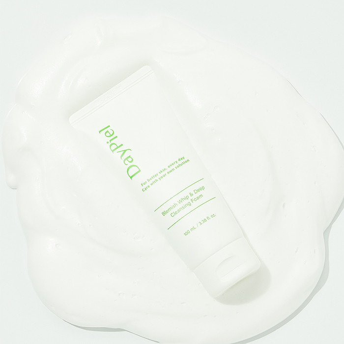 فوم شستوشوی صورت دی پیل مدل Blemish Whip مناسب برای پوست آکنهای حجم 100 میلیلیتر