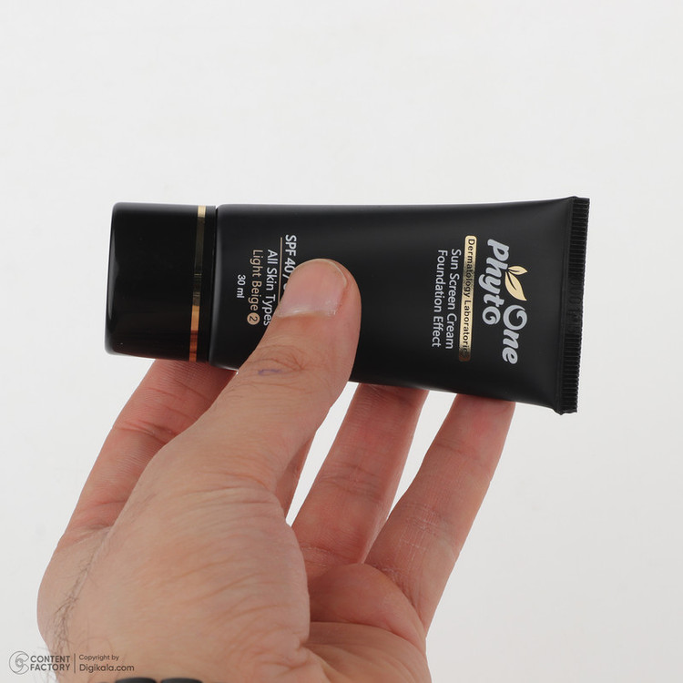 کرم ضد آفتاب رنگی فیتو وان SPF 40 مدل 981 حاوی محافظ UVA و UVB مناسب انواع پوست حجم 30 میلیلیتر