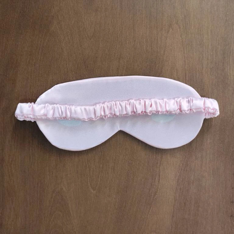 رو بالشی مدل ساتن ابریشم طرح قو سایز 50*70 سانتی متر به همراه چشم بند و کش مو