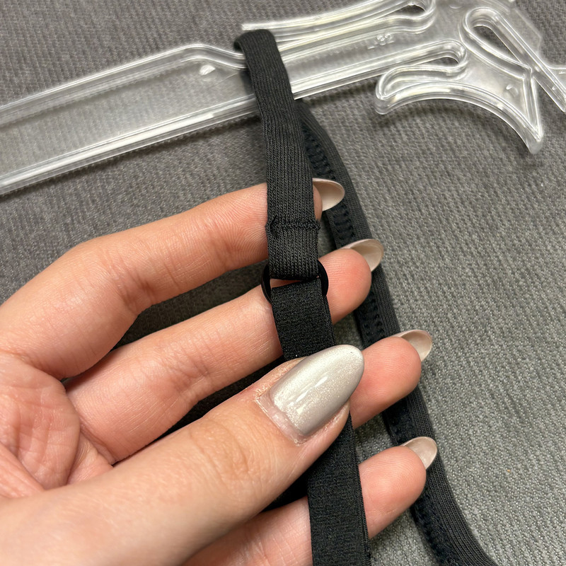 نیمتنه ورزشی زنانه مدل KN7