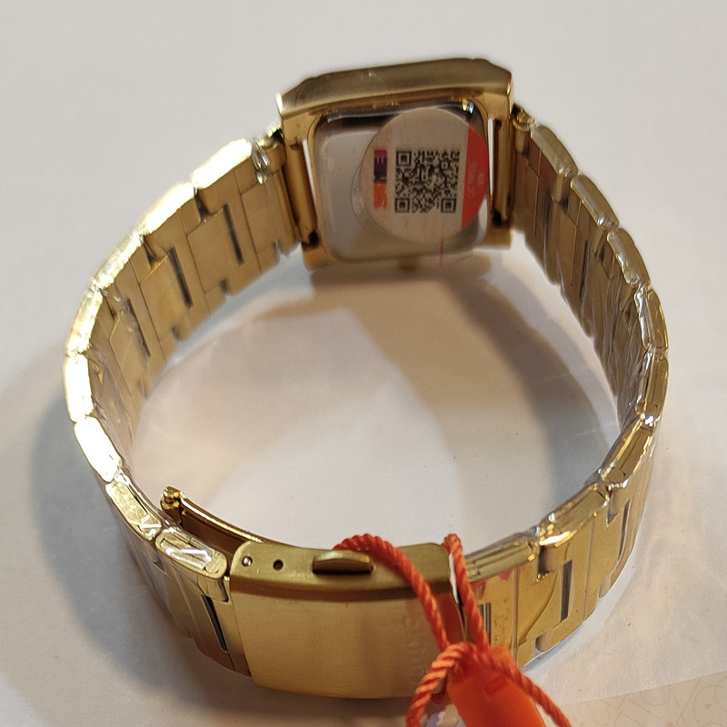 ساعت مچی عقربه ای زنانه اسکمی مدل 1388GLW