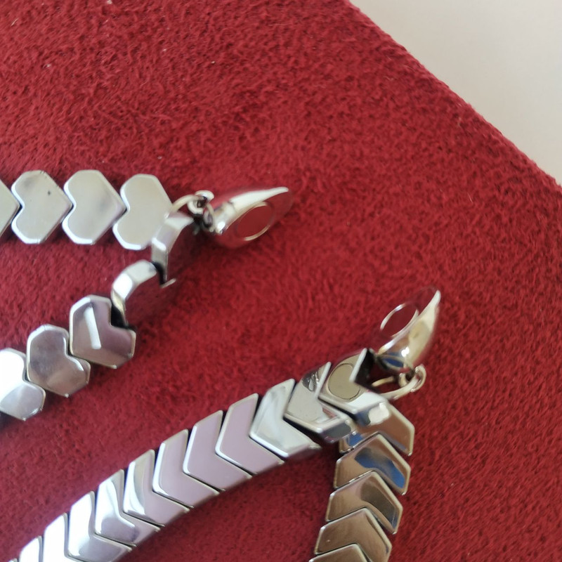 دستبند مدل مگنتی طرح قلب کد MZ3 مجموعه 2 عددی