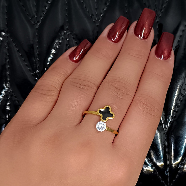 انگشتر زنانه طرح تک نگین کد RKH_1666
