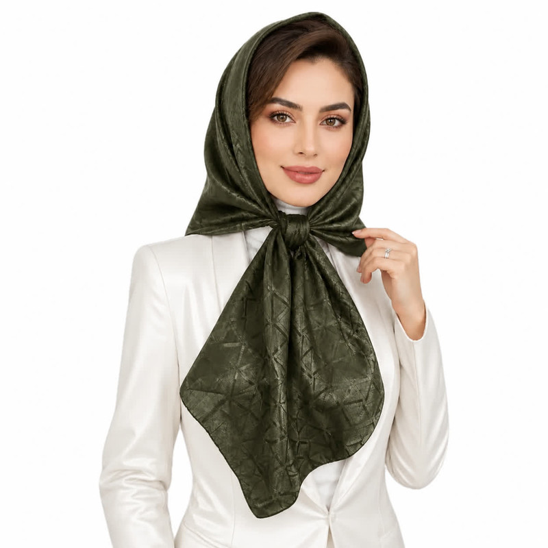 روسری زنانه مدل E300 با طول و عرض 100*100 سانتیمتر