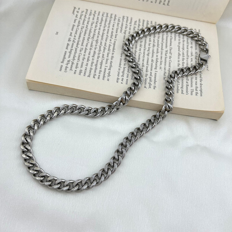 گردنبند مدل کارتی کد N4532