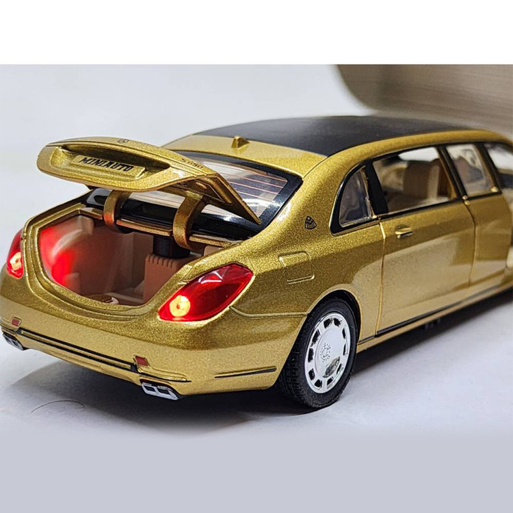 ماشین بازی مدل فلزی بنز میباخ طرح s650