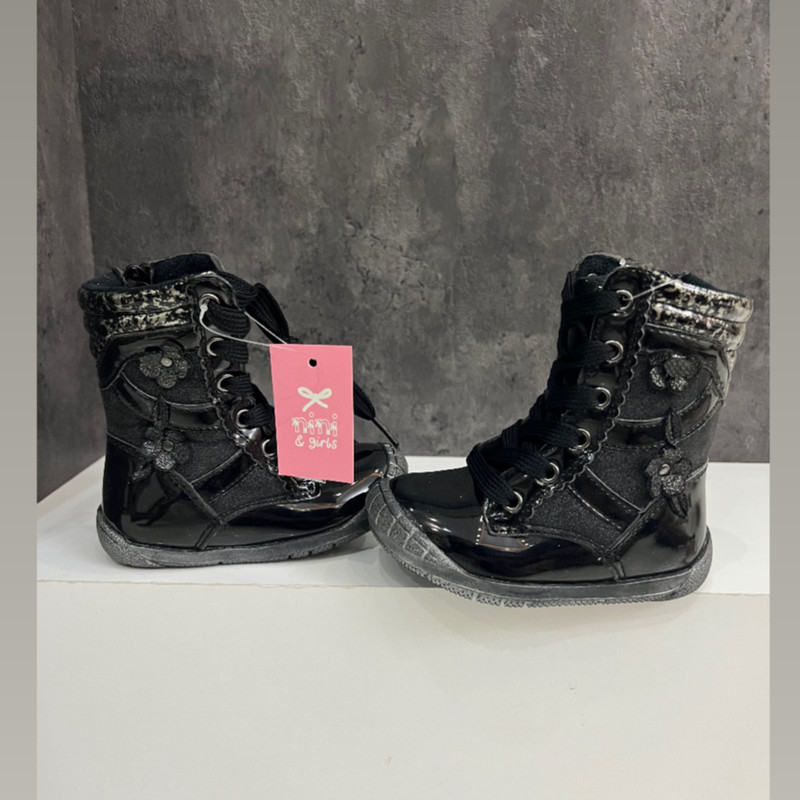بوت دخترانه نینی اند گرلز مدل Me04