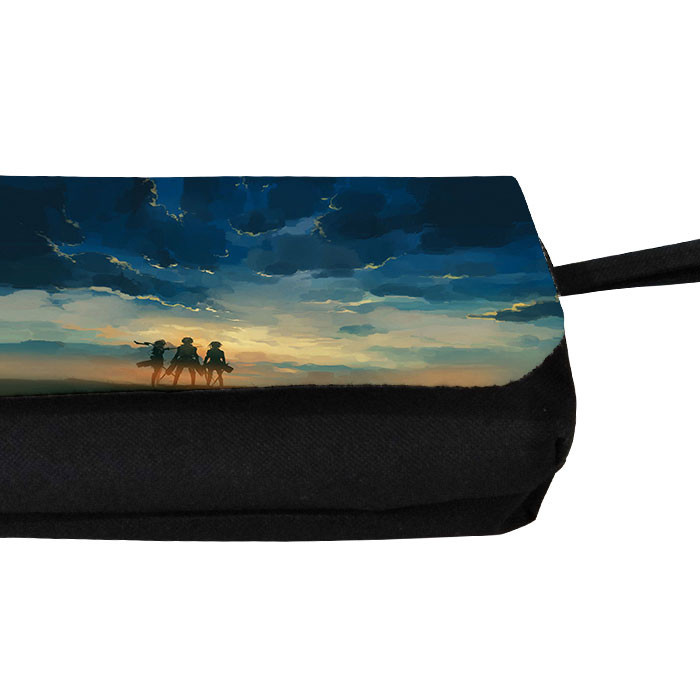 جامدادی مدل دوزیپ طرح انیمه اتک آن تایتانز کد NI1429